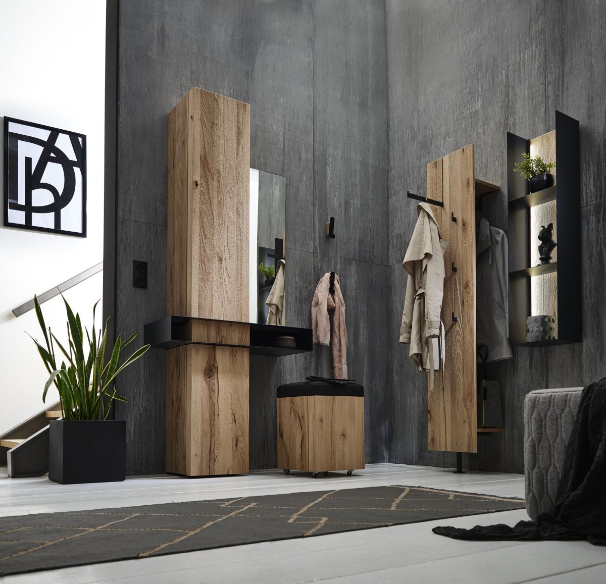 Прихожая бетон и дерево