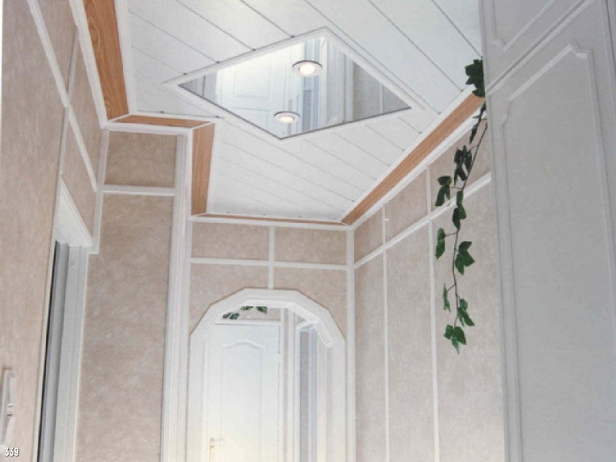 Интерьер коридора пластиком