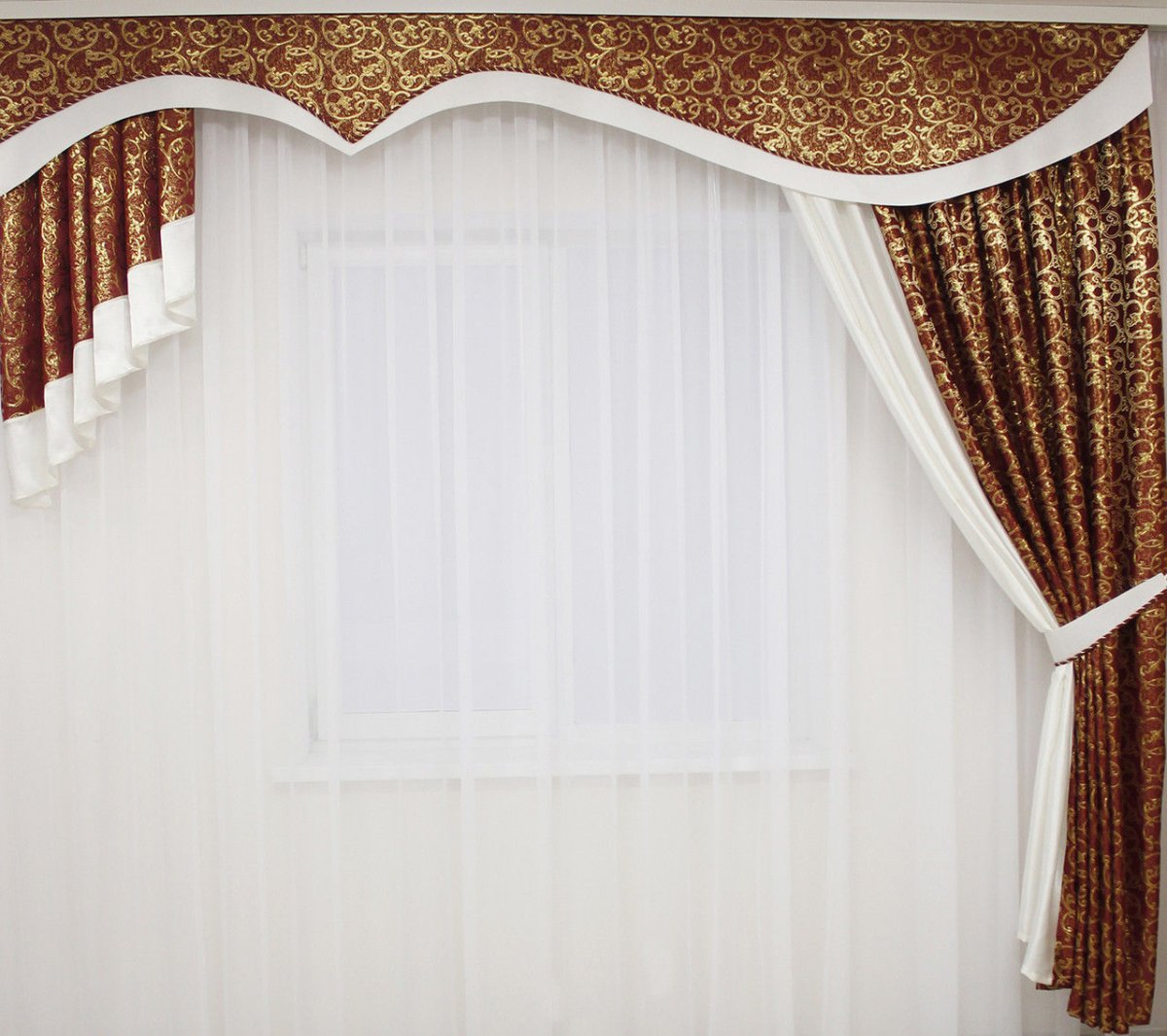 Шторы с ламбрекеном бандо