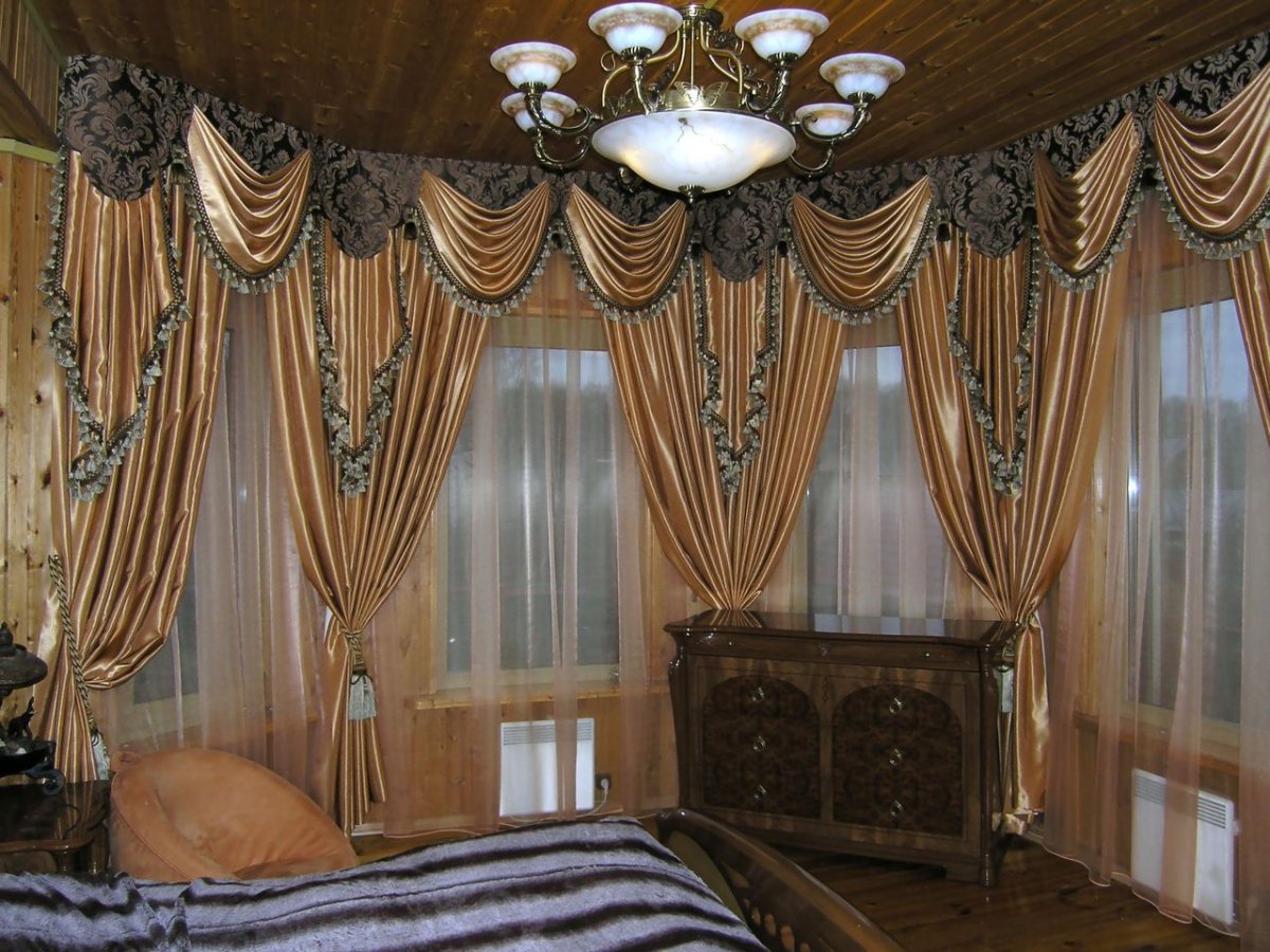 Жесткий ламбрекен