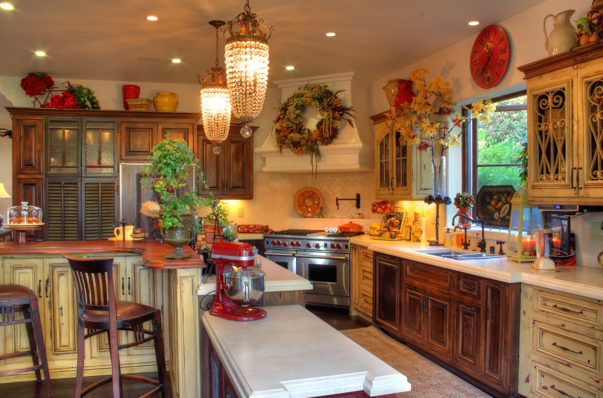 Испанский стиль в интерьере кухни