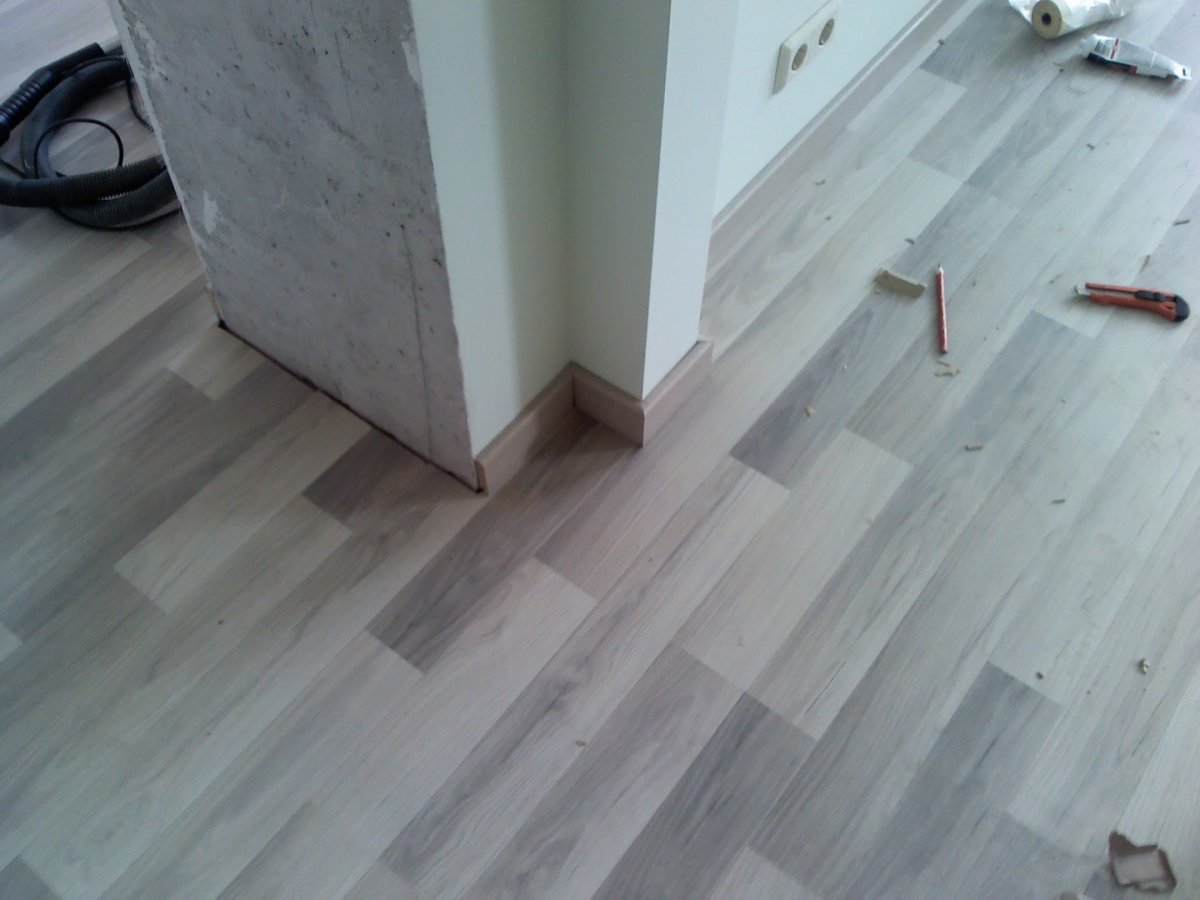 Ламинат с кривыми стенами