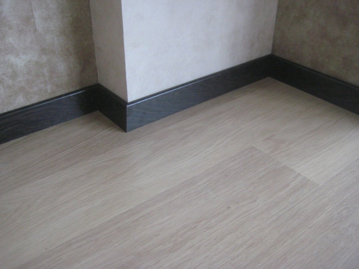 Плинтус напольный 2022