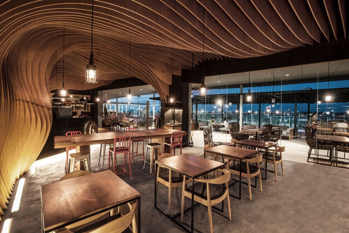 Современный интерьер ресторана