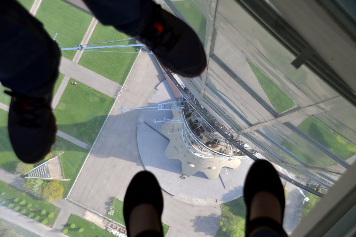 Москва Сити смотровая площадка стеклянный пол