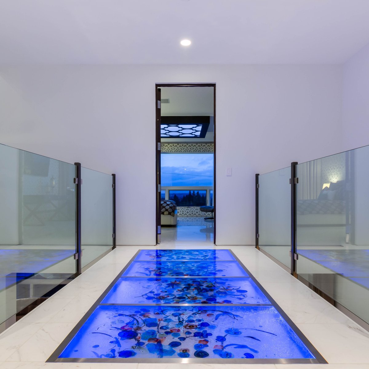 Стекло для пола