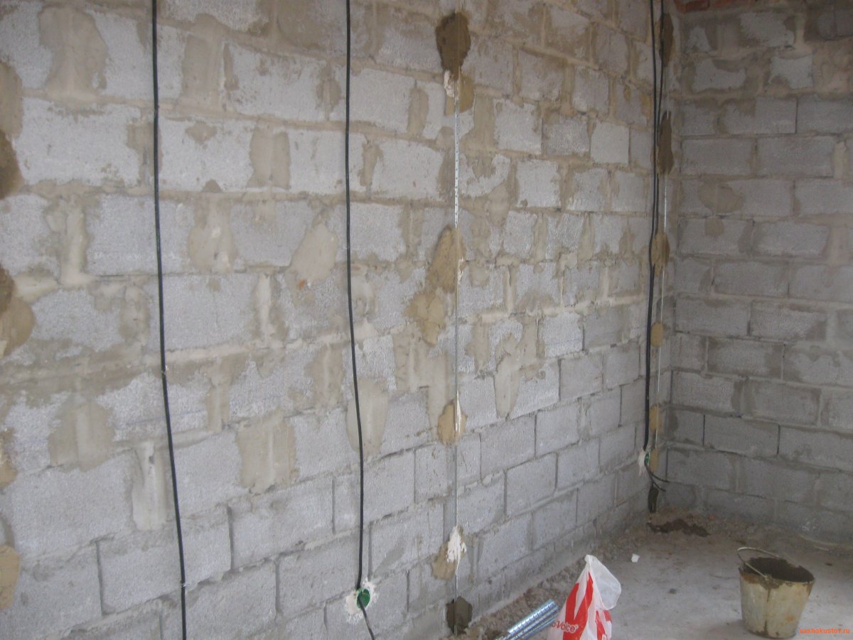 Штукатурка в квартире по маякам