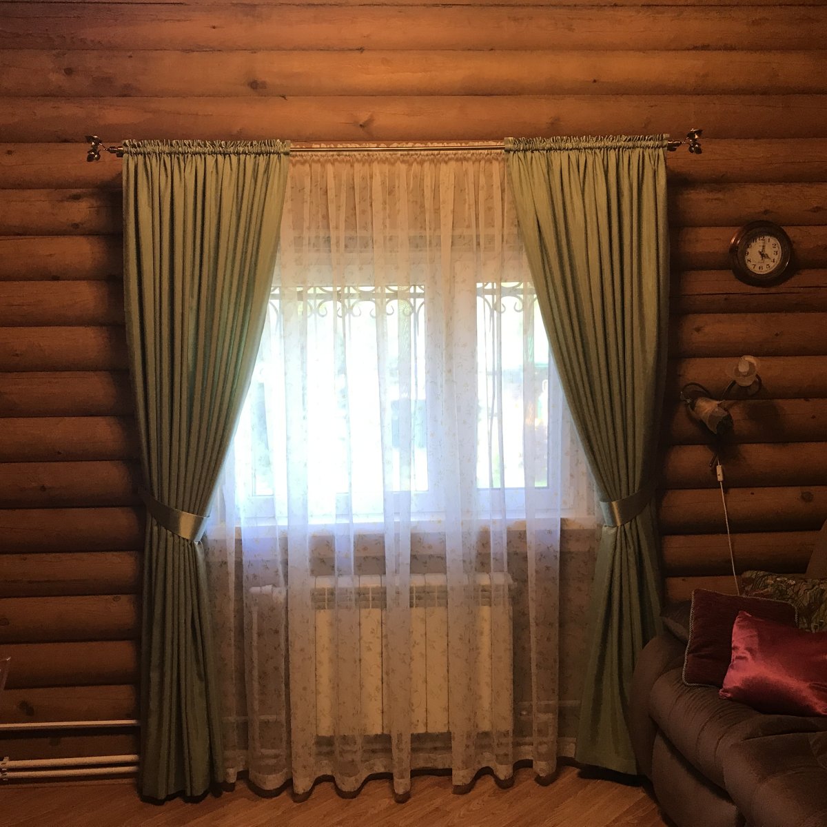 Спальня в частном доме