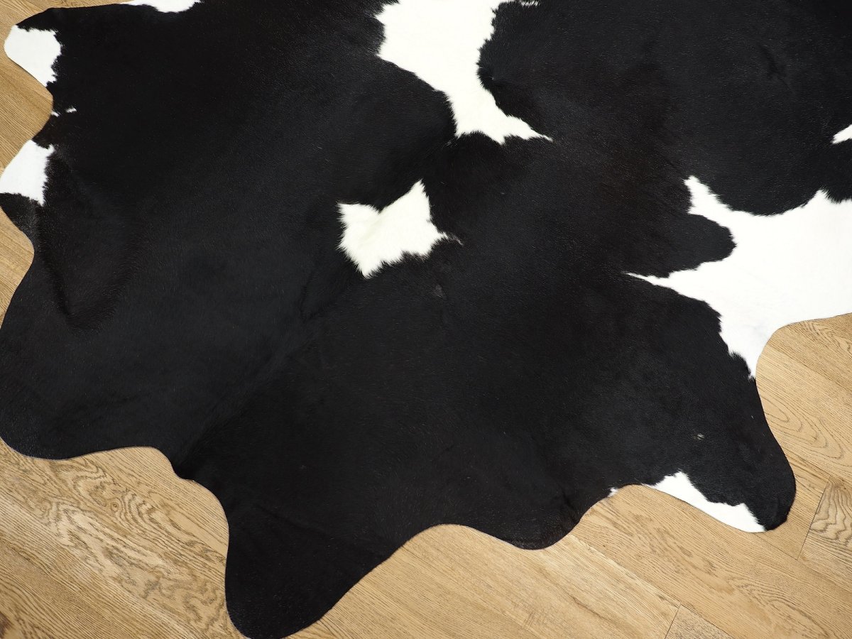 Коровья шкура на пол