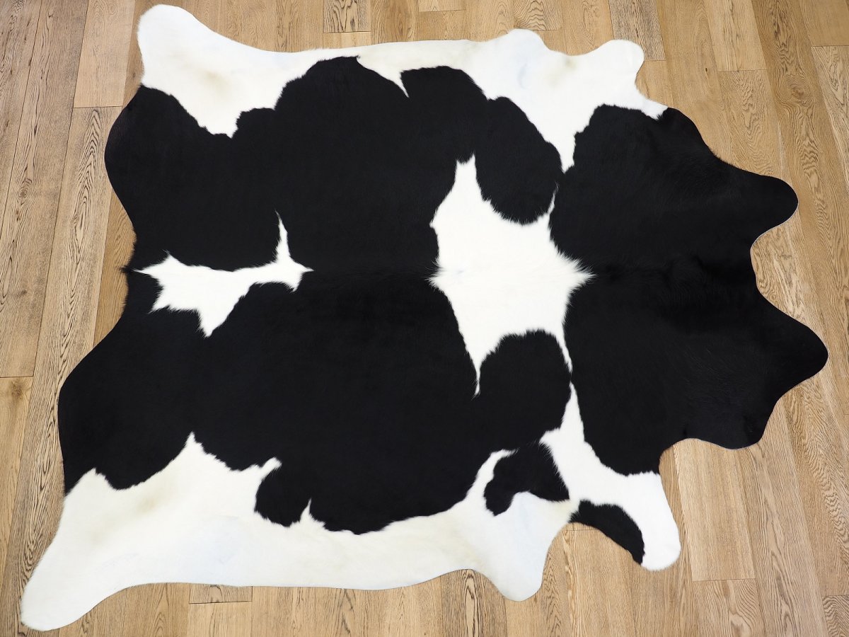 Ковер из коровы
