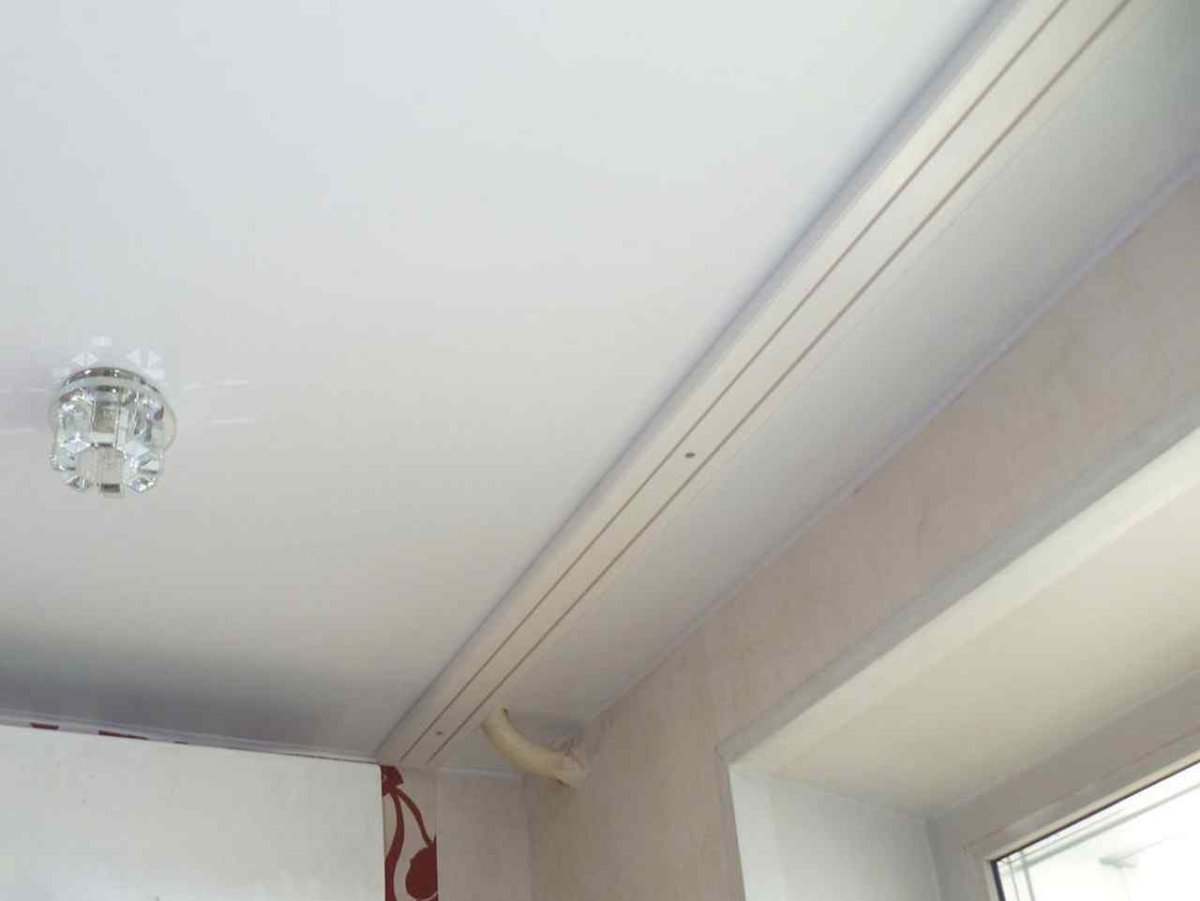 Накладная потолочная гардина для натяжных потолков