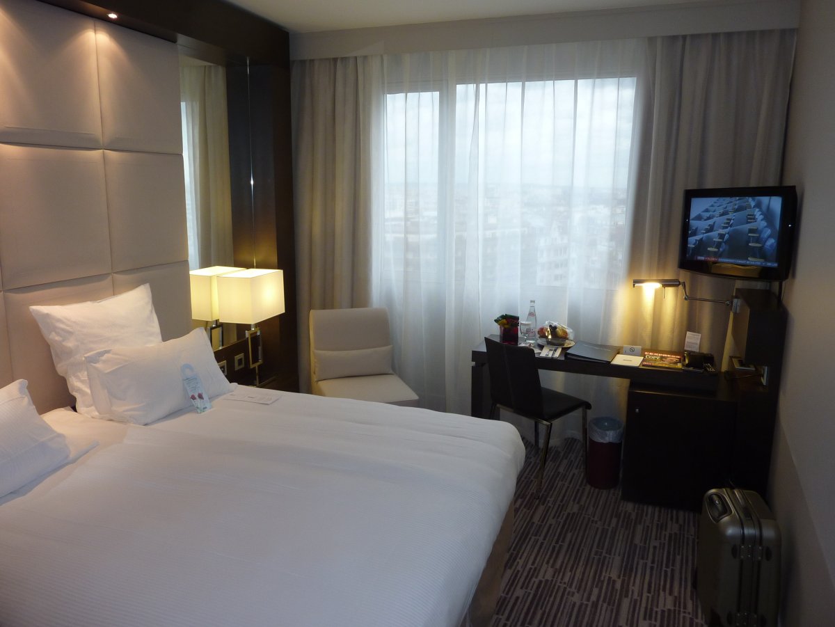 Конкорд Лафайет Париж