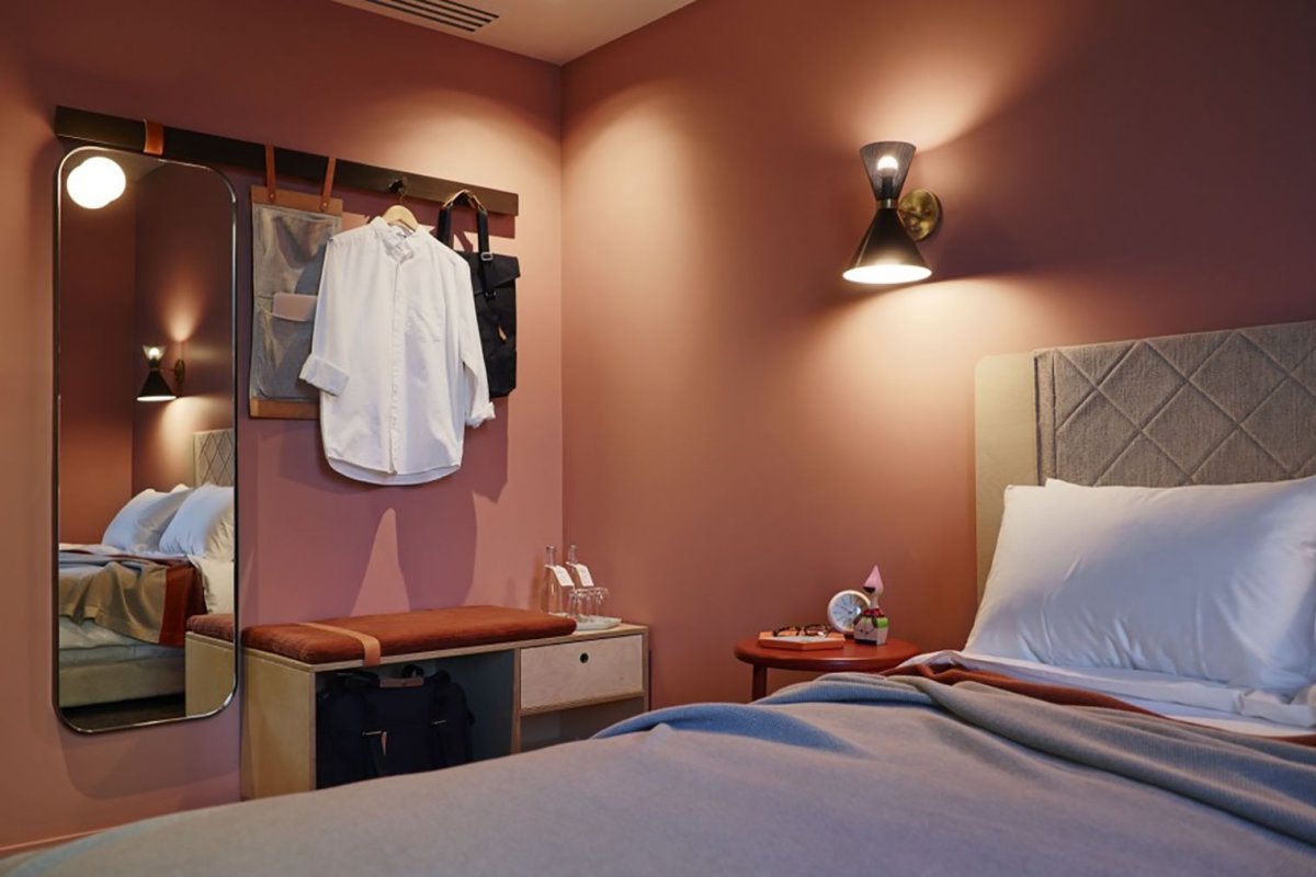 Люди в хостеле