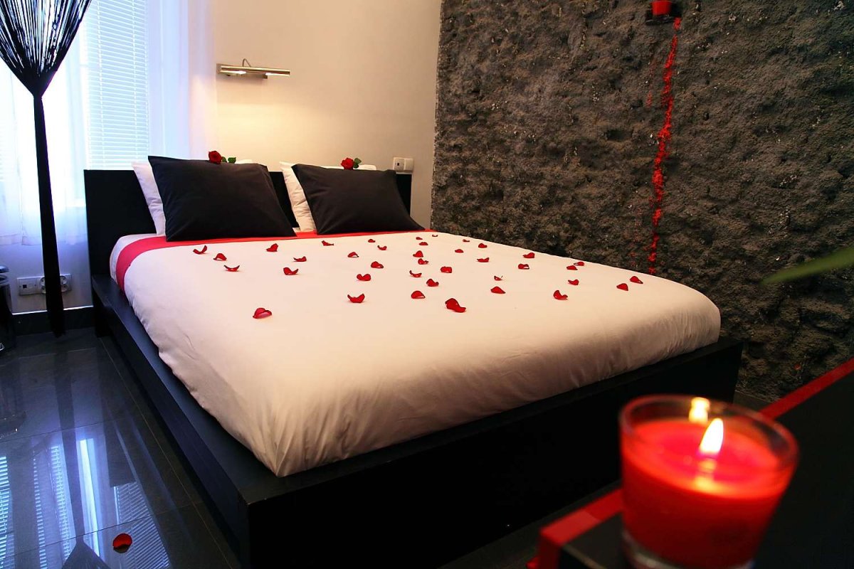 Зонирование комнаты на спальню и гостиную