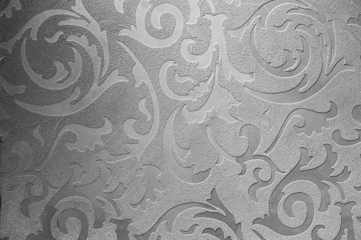 Геометрические линии на стене