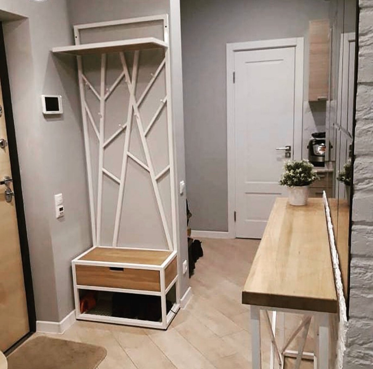 Прихожая в стиле Шик