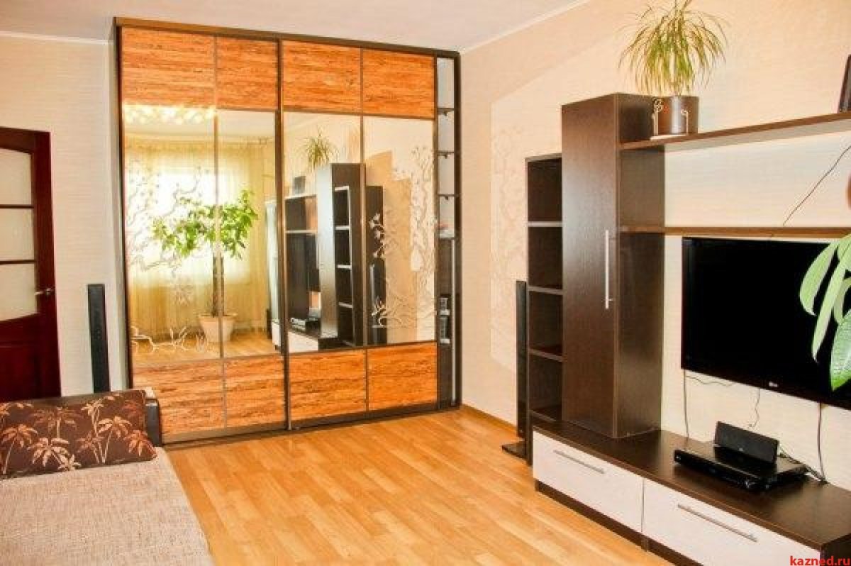 Стенка со шкафом купе в гостиную
