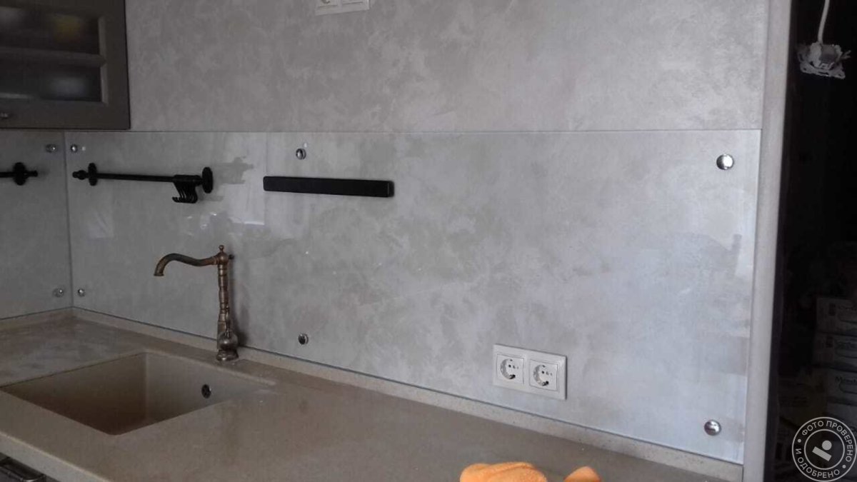 Фартук из декоративной штукатурки