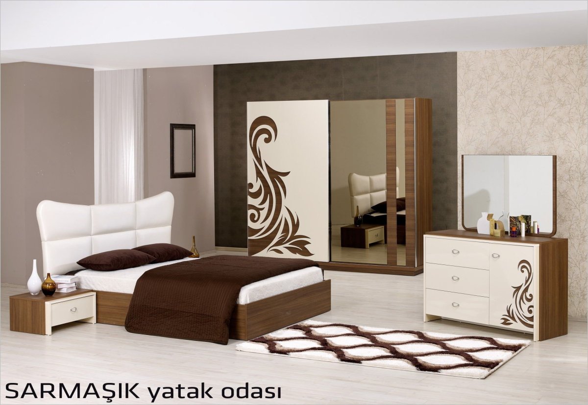 Французский спальный гарнитур