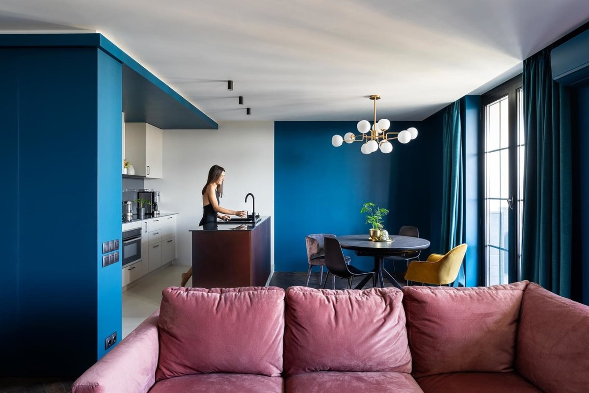 Синий и терракотовый в интерьере