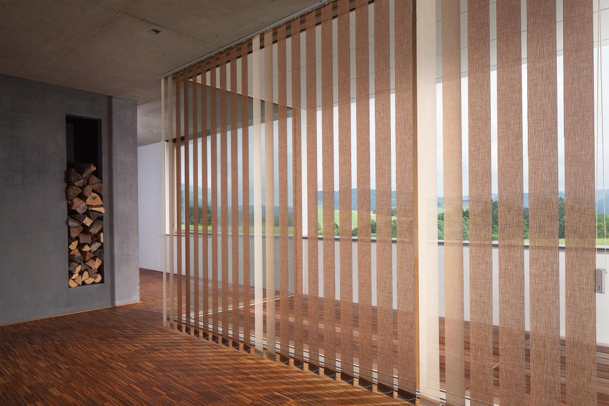 Японские шторы для зонирования комнаты