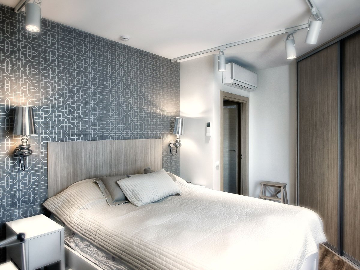 Освещение в мансардной спальне