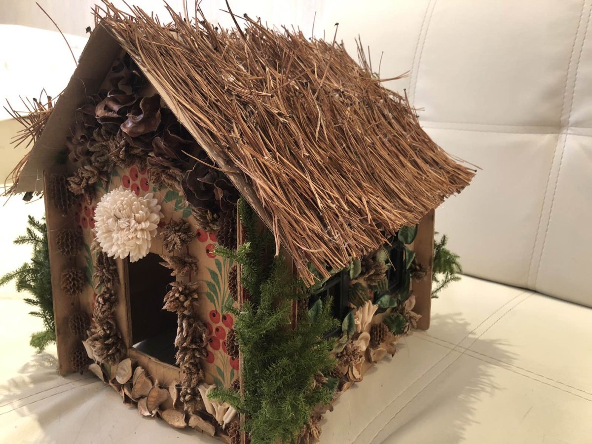 Домик из веточек