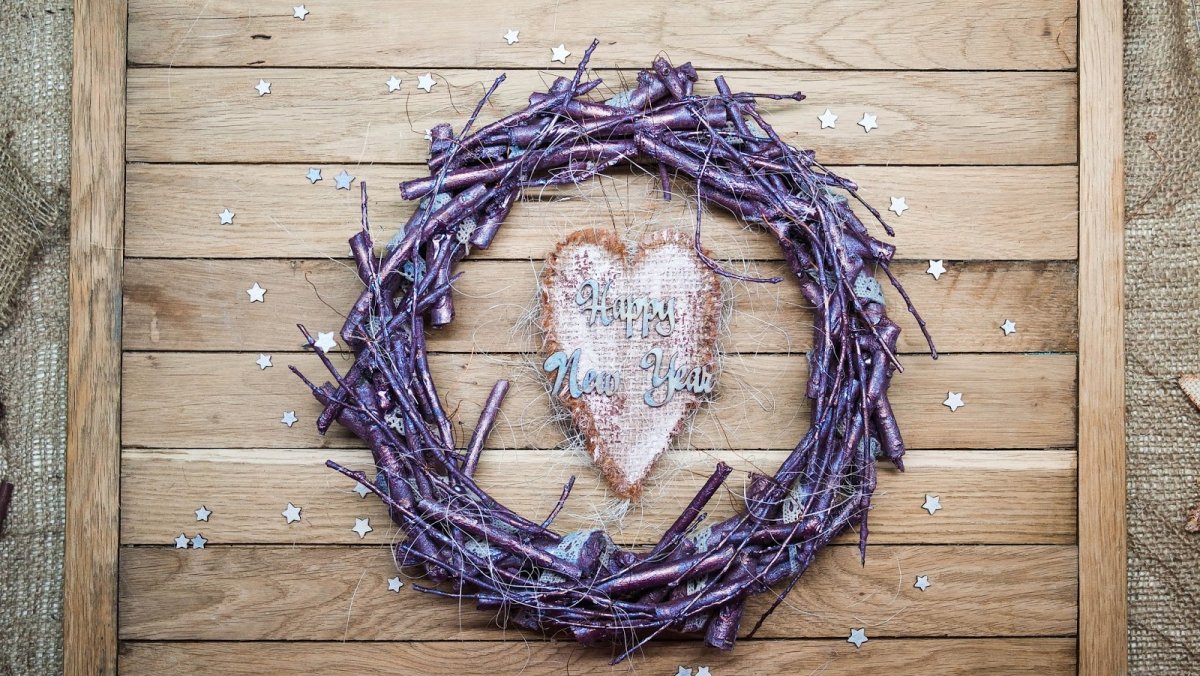 Садовый декор из веток