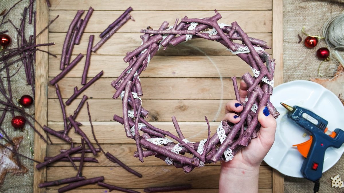 Дом из веток