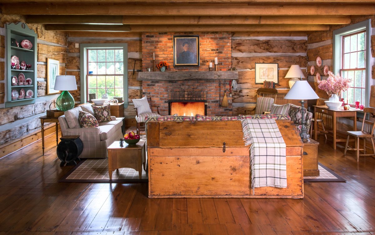 Охотничий домик с камином