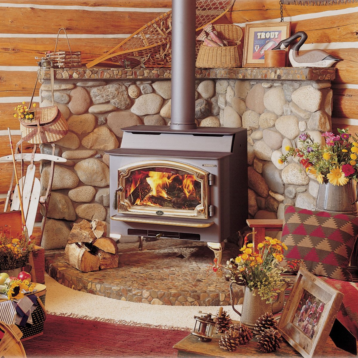 Кухня в деревенском стиле с печкой