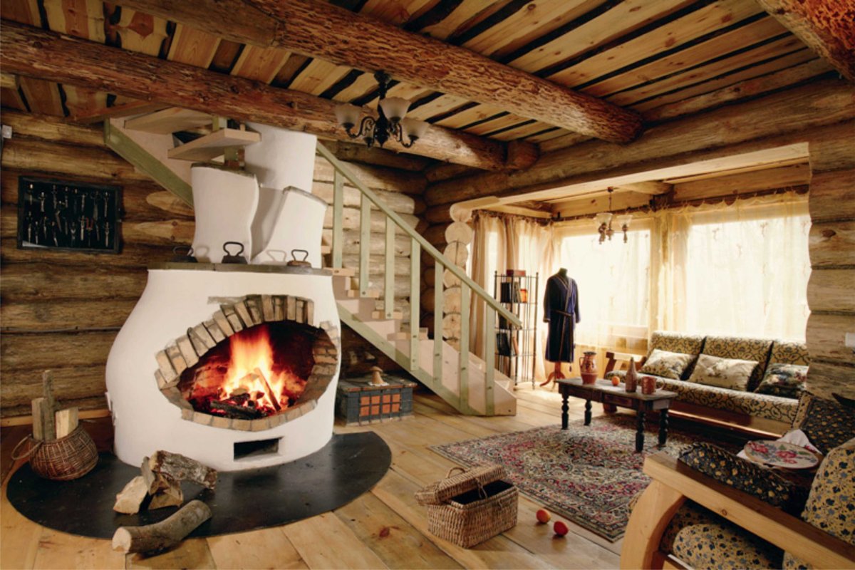 Камин в доме из клееного бруса