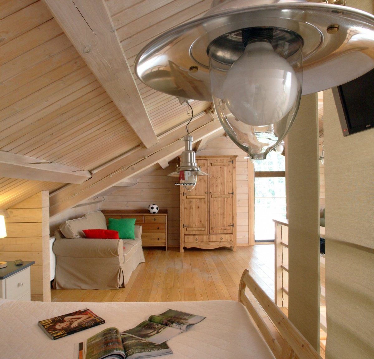 Дизайнерский потолок из дерева