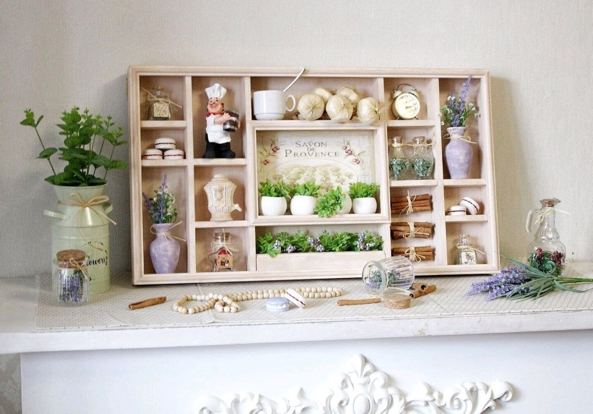 Полка на кухню с наполнением