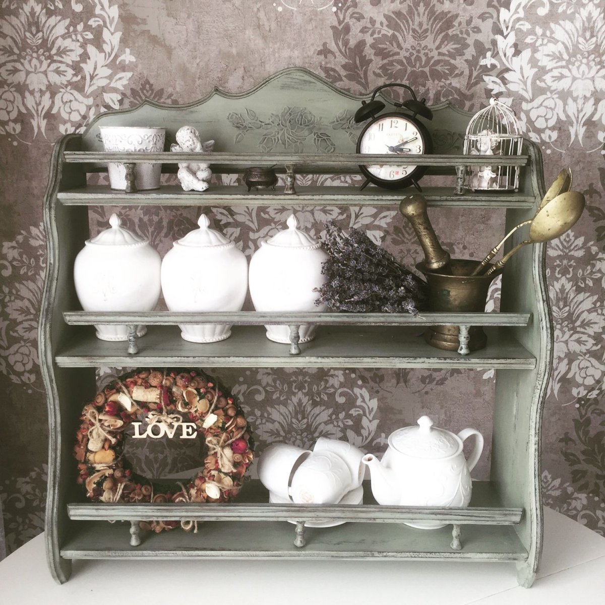 Полки для тарелок на кухню