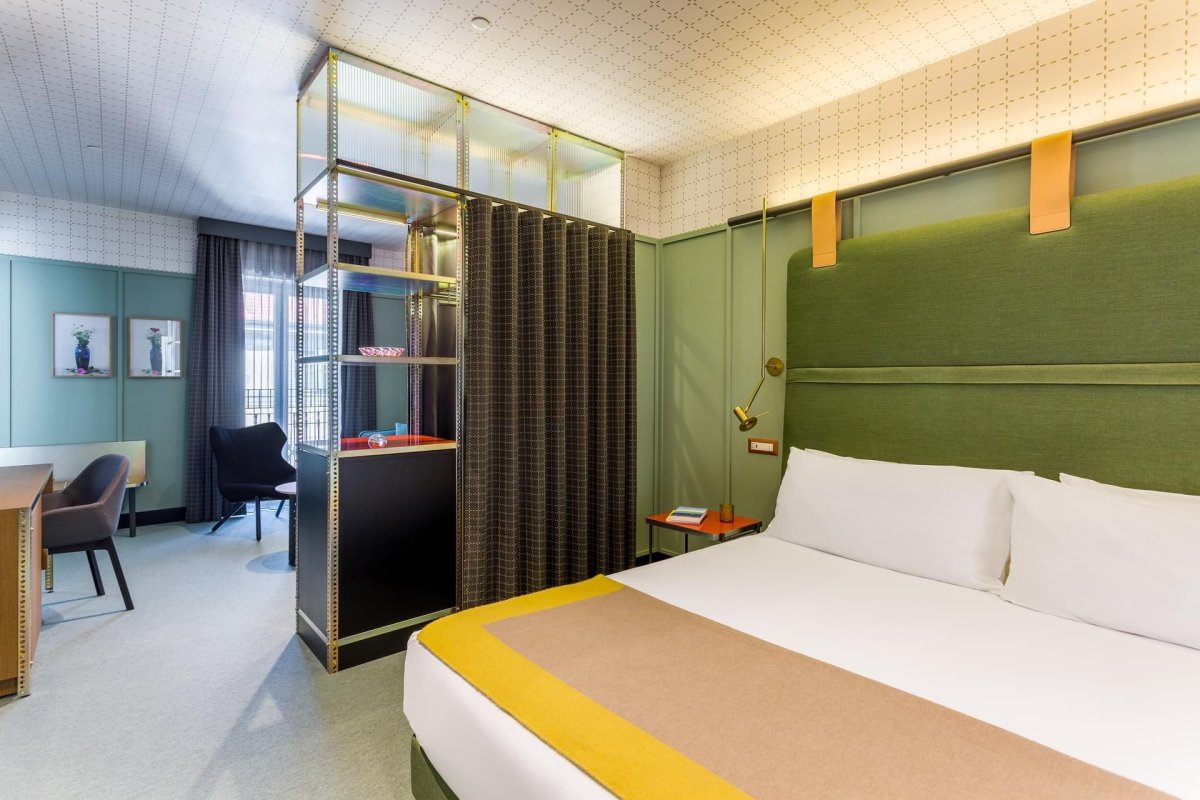 Черный отель