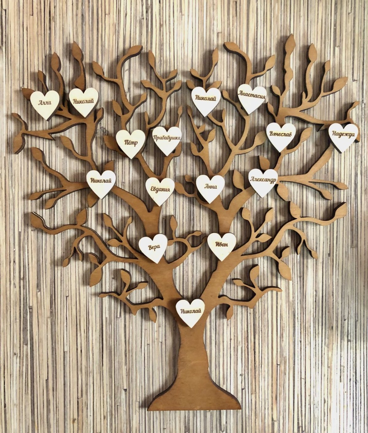 Деревянный декор на стену