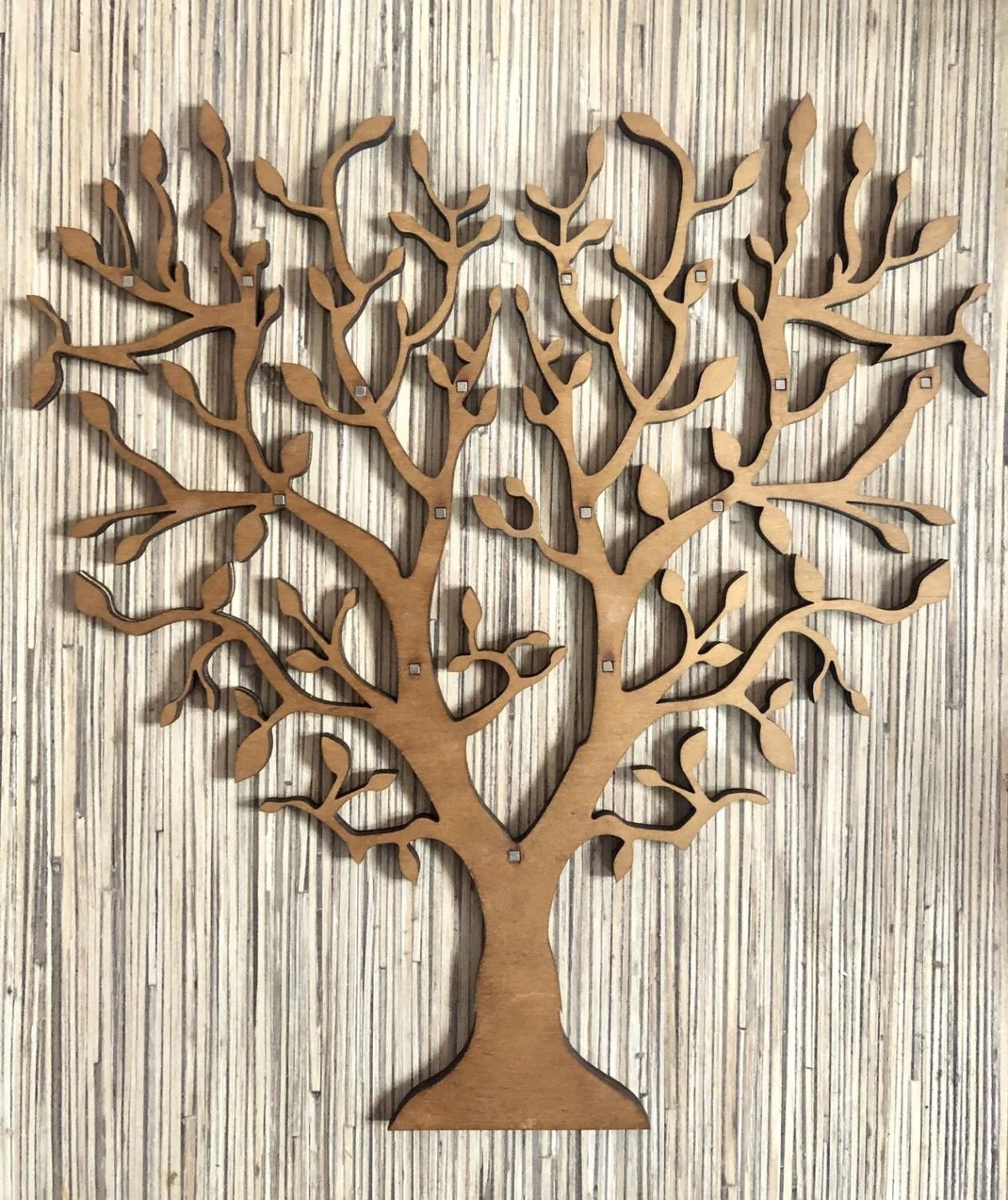 Декор из дерева