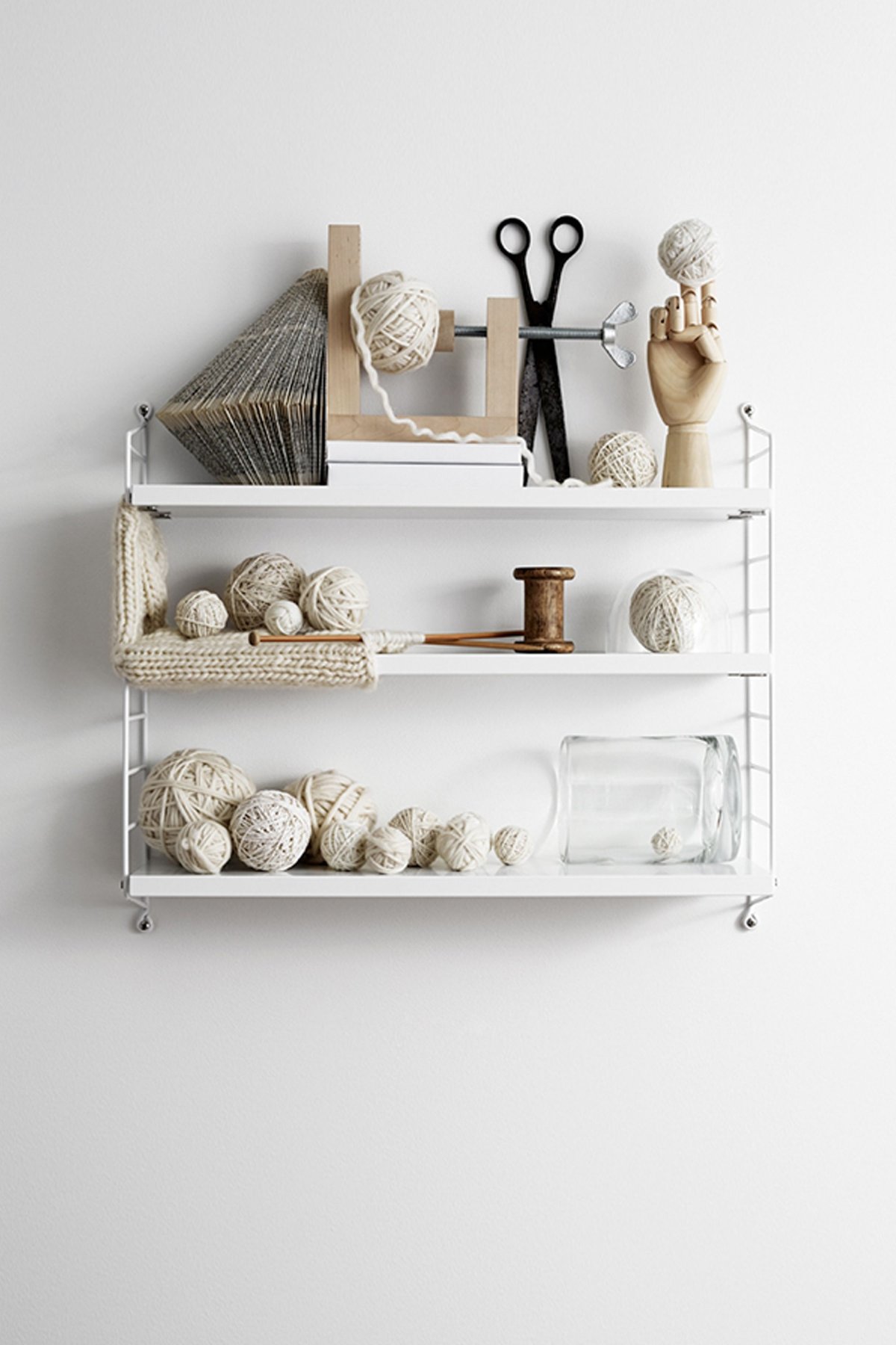 Полка с декором