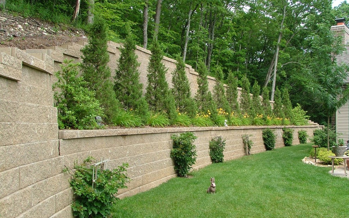 Подпорная стенка набережной Саргина