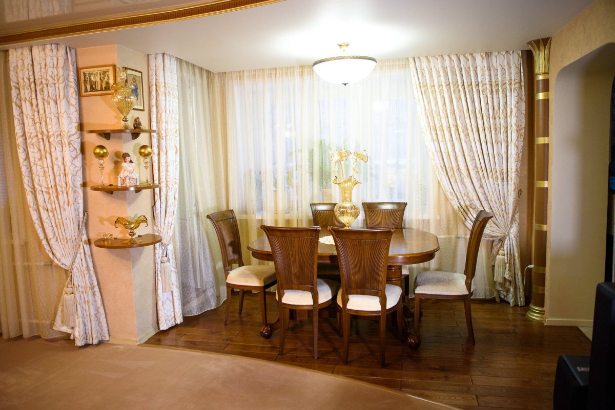 Багетки для занавесок в гостиную