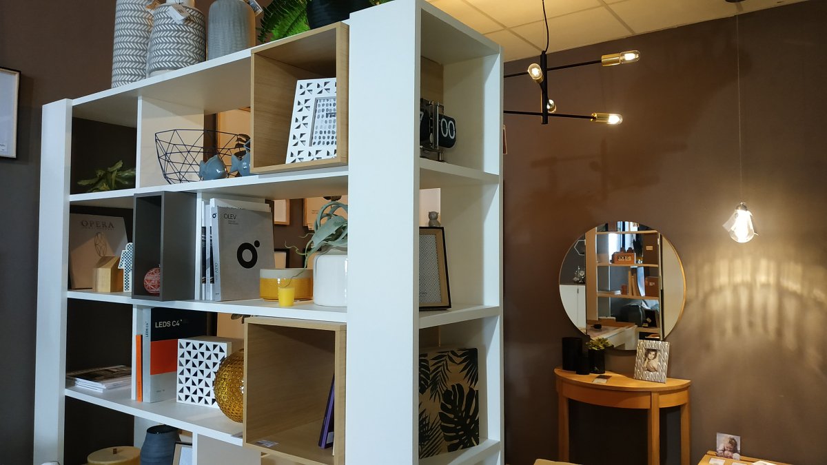 Двусторонний стеллаж для зонирования