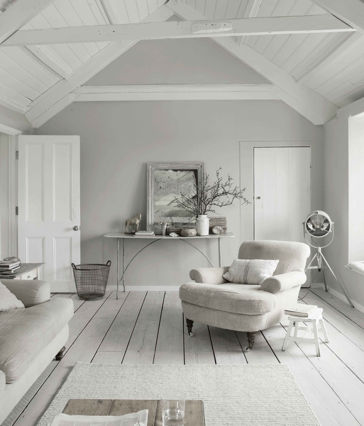 Стильный интерьер в серых тонах