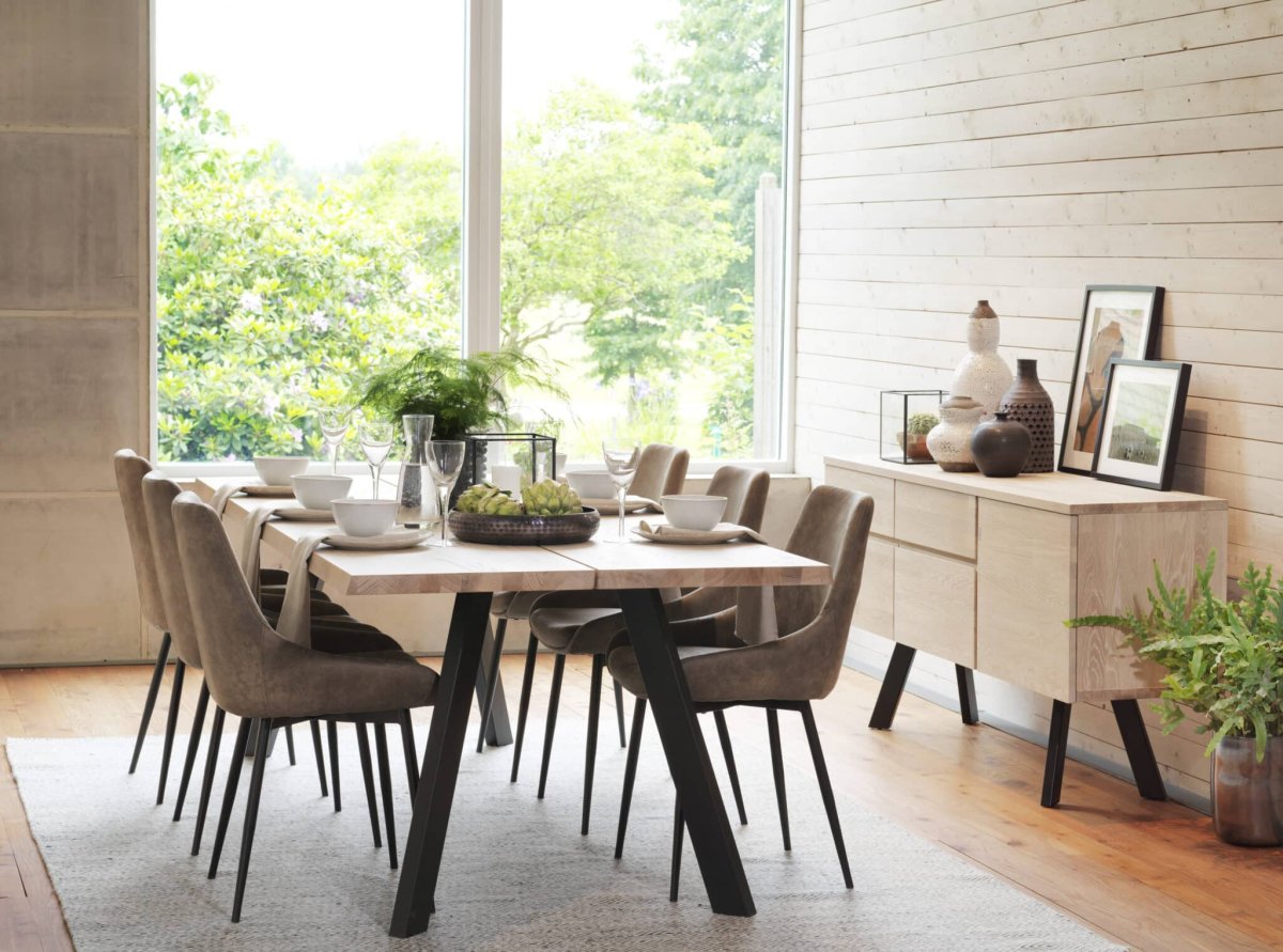Столовая группа в скандинавском стиле