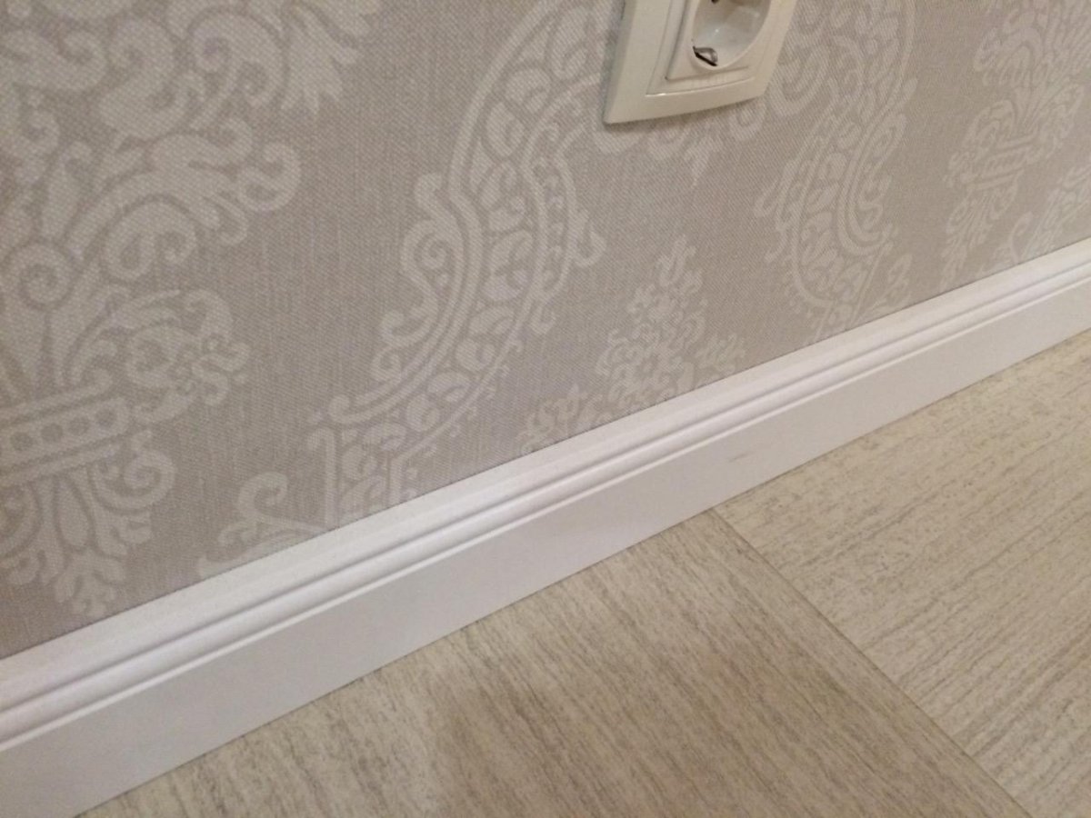Плинтус Wood Skirting