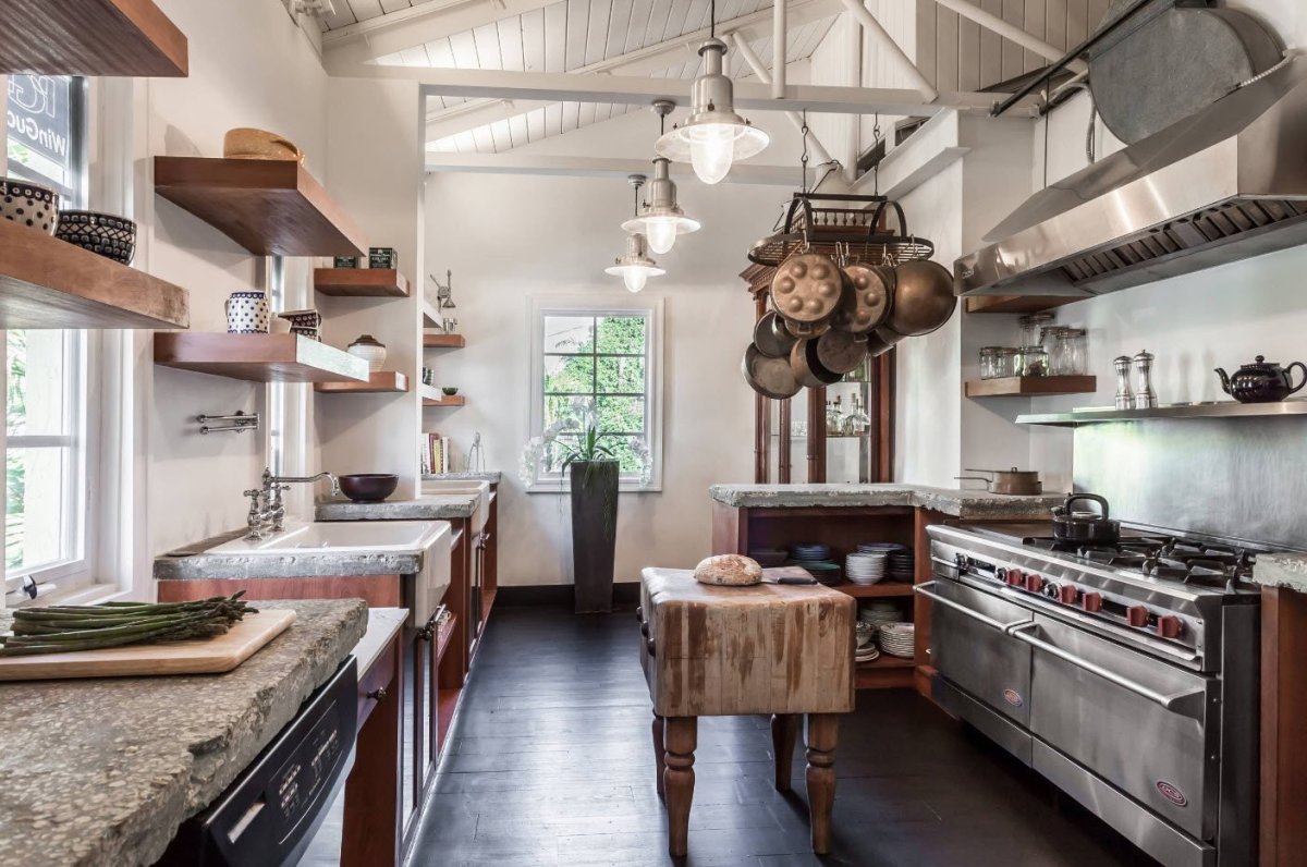 Кухня в аутентичном стиле