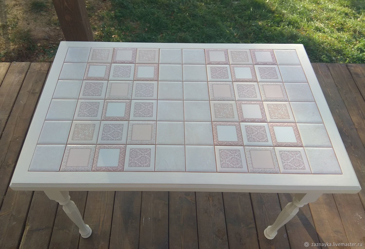 Обеденный стол со столешницей из керамической плитки