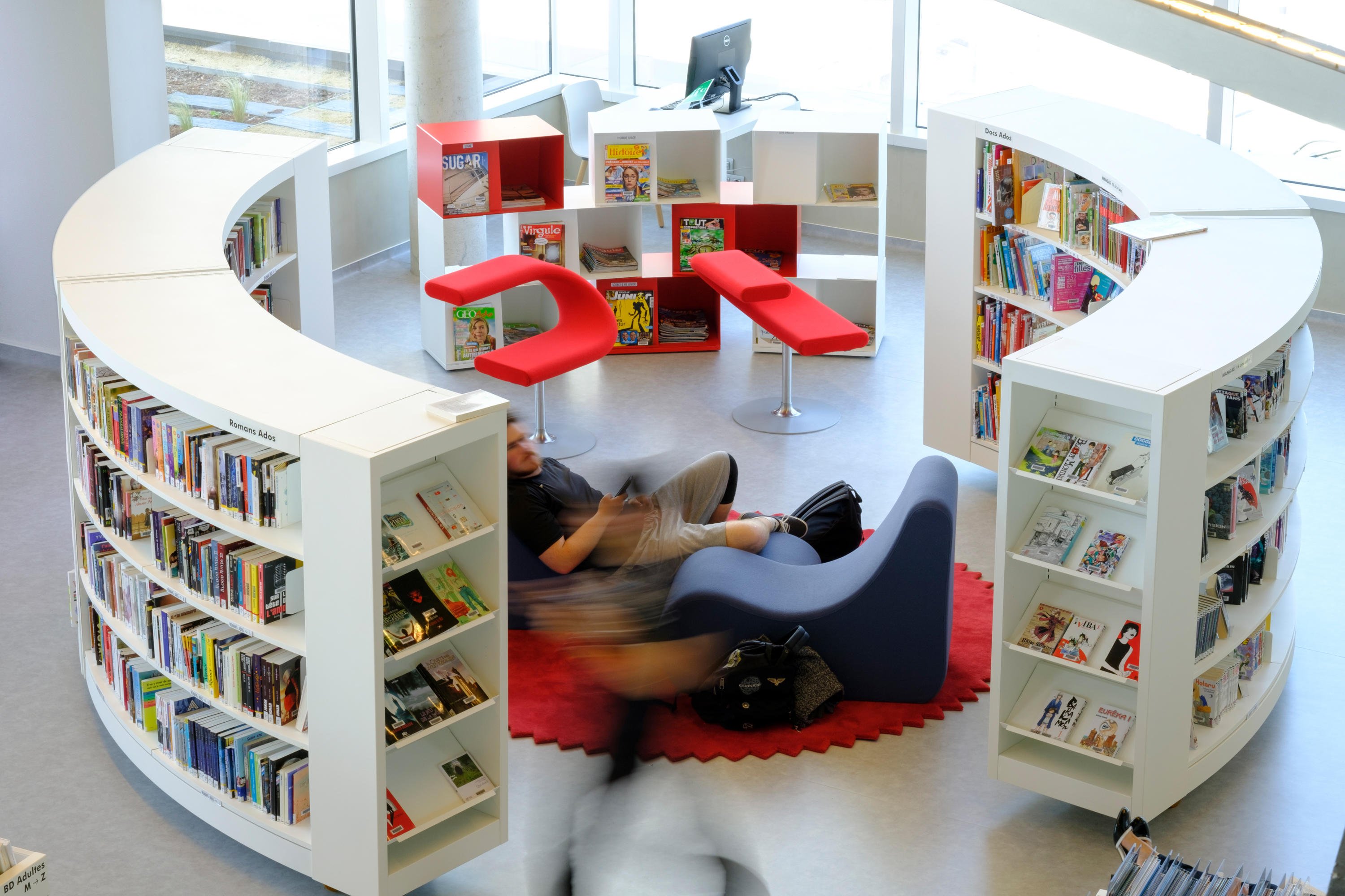 мобильная мебель для библиотек
