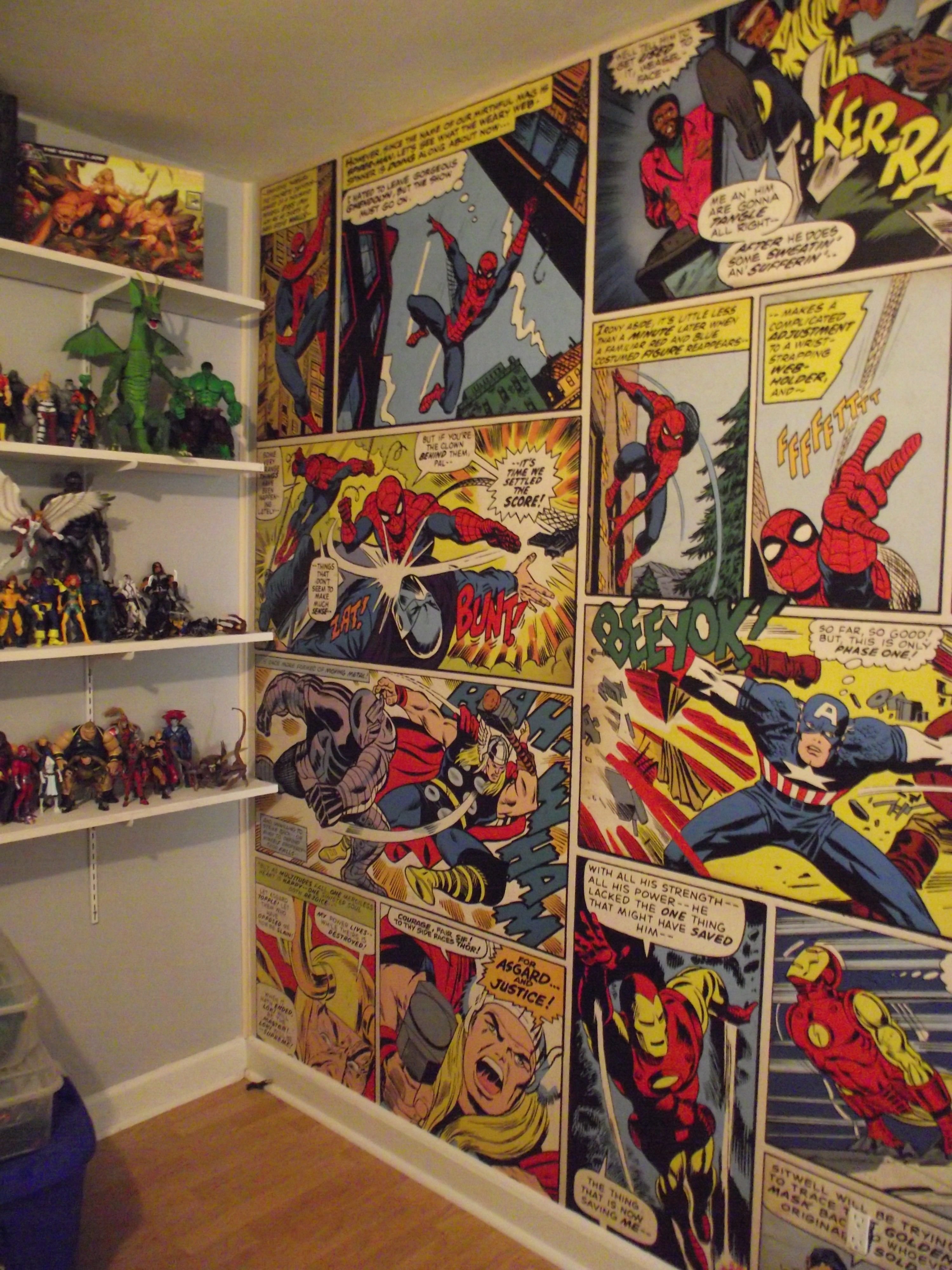 Comics room. Интерьер с комиксами. Комиксы на стене. Комната в стиле комиксов. Декор в стиле Марвел.