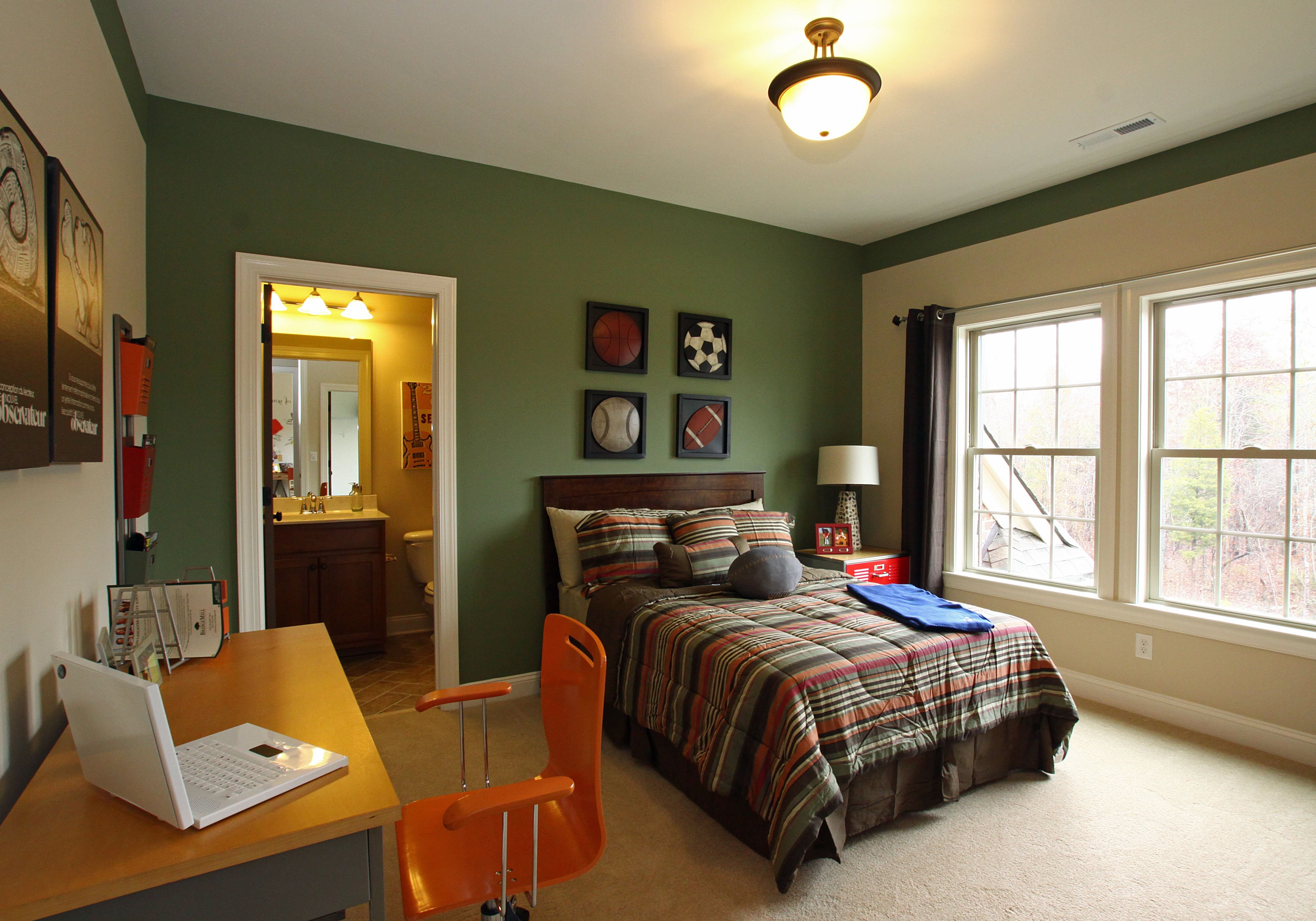 Комната которая просто есть. Цветовые решения в интерьере. Комната в оливковых тонах. Оливковые стены в интерьере. Спальня в оливковых тонах.